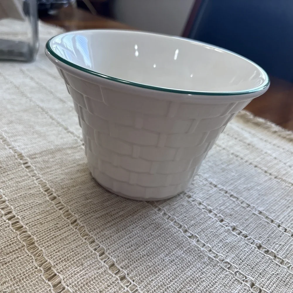 Pfaltzgraff Winterberry Stoneware Basket Planter Small 4